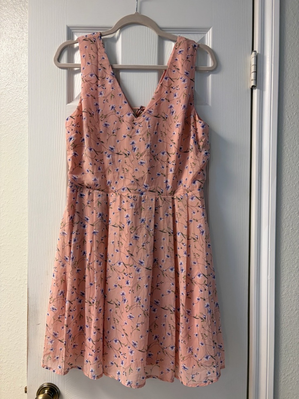 Le Lis Peach Floral Dress Size Medium NWOT